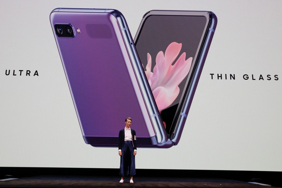 Складывающийся Телефон Samsung