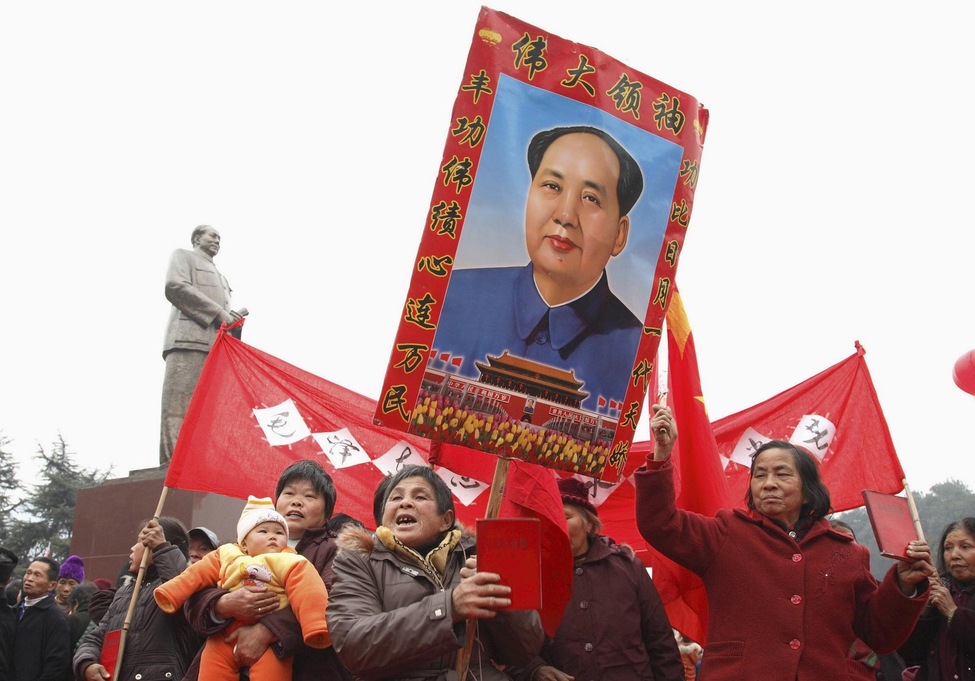 Residents of Shaoshan praise Mao Zedong.Photo: Reuters