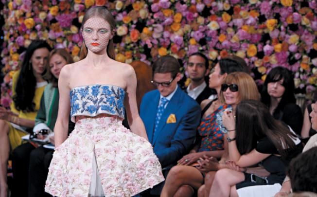 Raf Simons first collection for Christian Dior is a success!