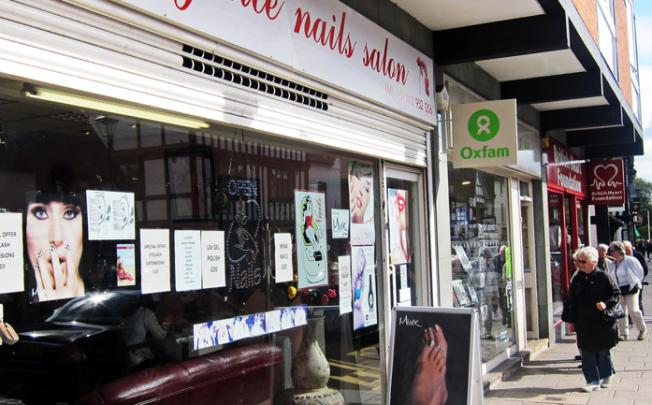 A Vietnamese-run nail salon in Stratford-upon- Avon, Britain. Photos: Red Door News, Hong Kong
