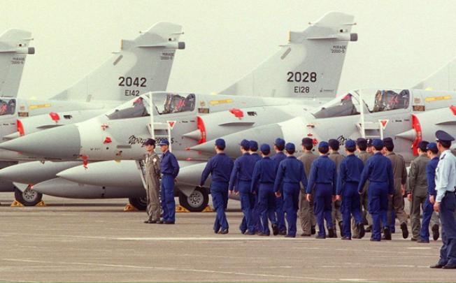 French-made Mirage 2000- 5 jets are displayed in the Hsinchu airbase in northern Taiwan before they are commissioned into Taiwan's air force. Photo: AFP