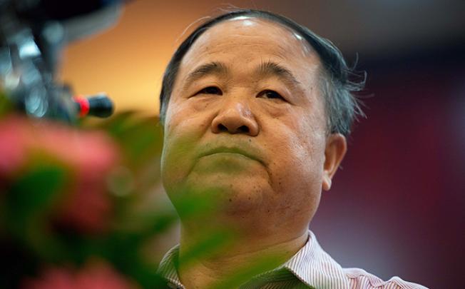 Mo Yan on Friday told media that it was his duty to put the spotlight on political and social issues after winning the Nobel Prize for Literature. Photo: AFP