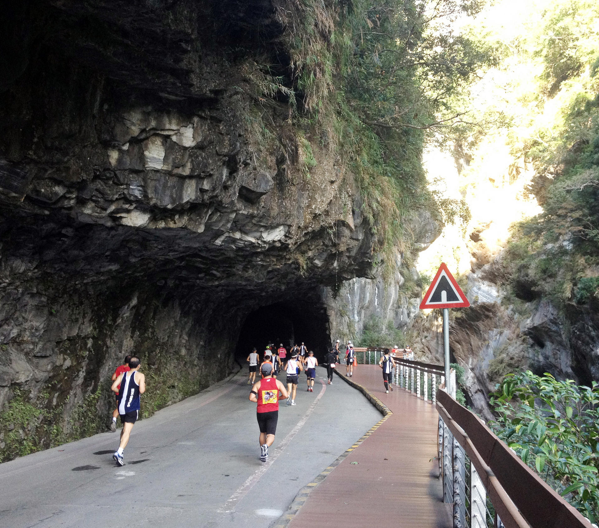 Taiwan's Taroko Gorge the backdrop for marathon