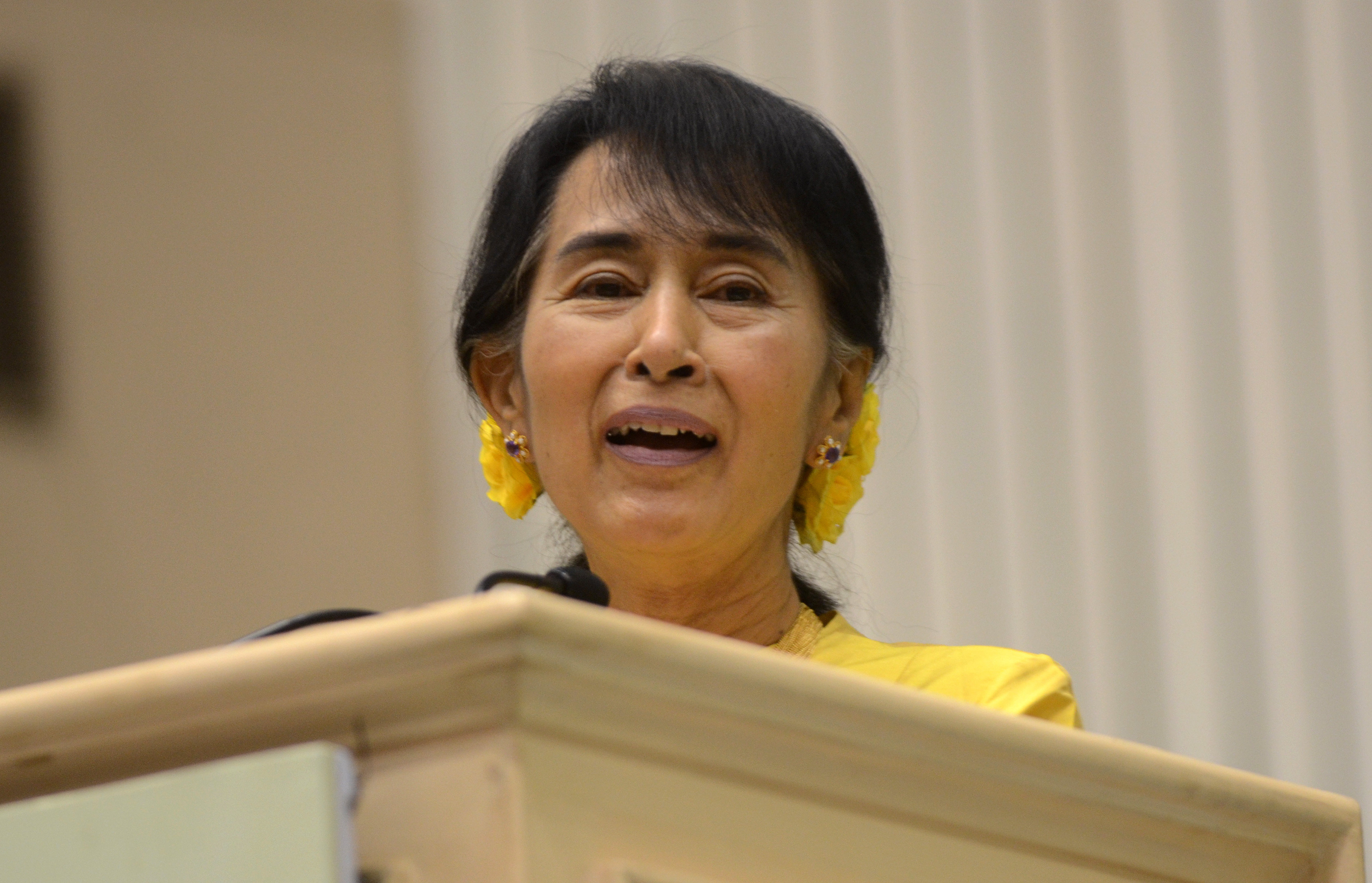 Aung San Suu Kyi delivers a lecture in New Delhi on Thursday. Photo: Xinhua 