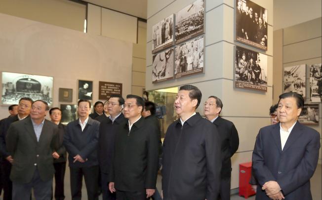 Leaders Li Keqiang and Xi Jinping (third and second from right, front) during last week’s visit to the National Musuem. Photo: Xinhua