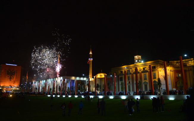 Albanian people take part in the celebration marking the country's 100th anniversary of independence in Tirana on Nov. 28,  2012. Photo: Xinhua