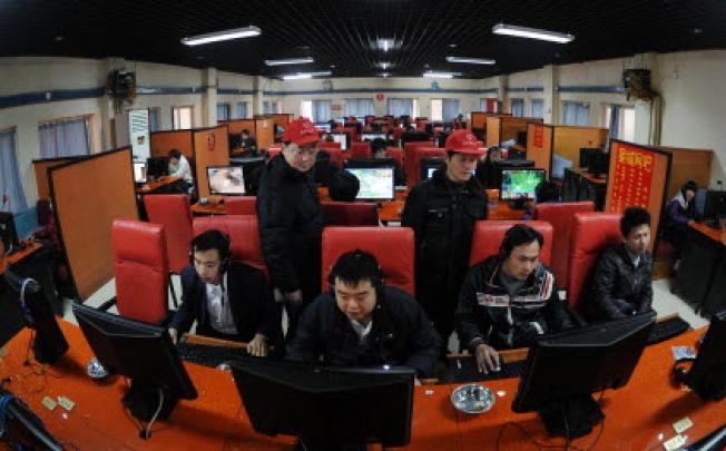 An internet cafe in Changsha, capital of central China's Hunan Province. Photo: Xinhua