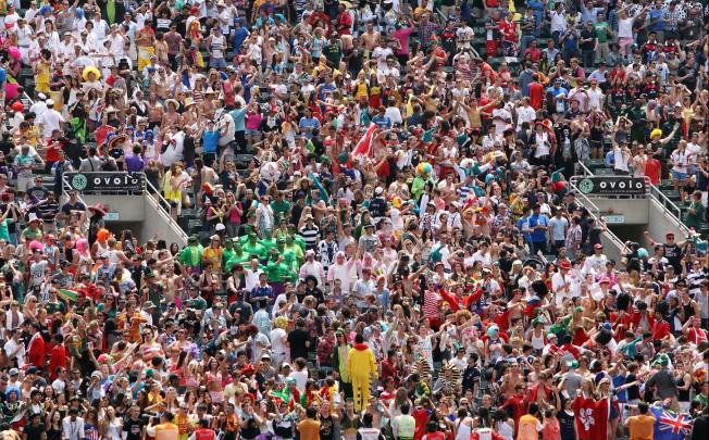 Fans at the last day of the Hong Kong Rugby Sevens 2012. Photo: Felix Wong