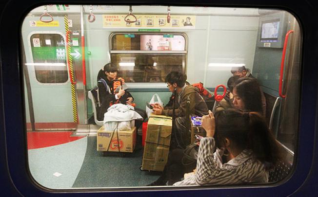 Hong Kong's limit on milk formula puts train travellers transporting goods under scrutiny. Photo: Felix Wong
