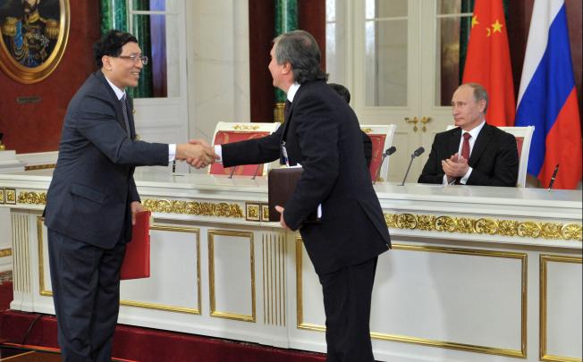 Russia and China signed agreements on the main terms of crude oil delivery to China and on strategic cooperation in the fields of geological exploration, production and realisation of hydrocarbons. Photo: EPA
