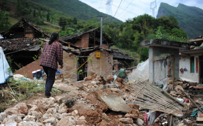 Victims fear cadres padding quake losses