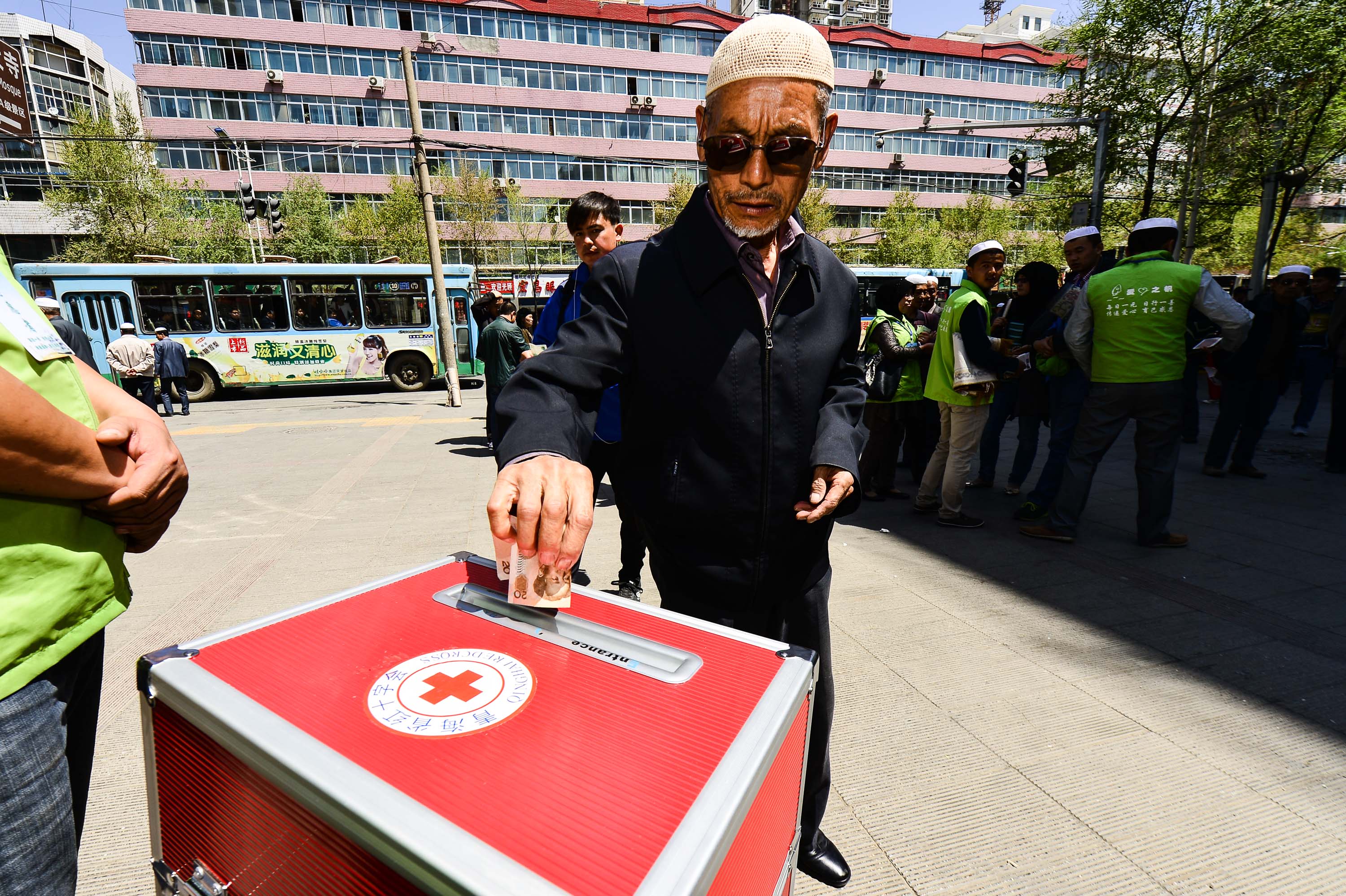 The scandal-plagued Red Cross Society of China has received little more than half of the donations to aid earthquake-stricken Sichuan. Photo: Xinhua