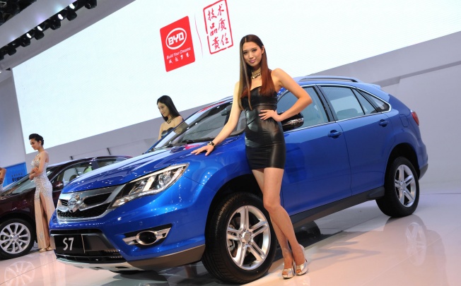 BYD's S7, a traditional petrol-powered sport-utility vehicle.