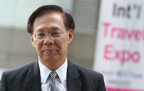 Former development secretary Mak Chai-kwong arrives at District Court on Monday. Photo: Sam Tsang