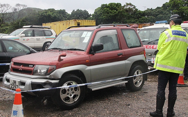 A car suspected to have hit the feral cattle. Photo: SCMP