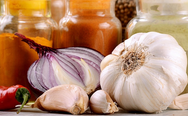 Does eating garlic give you body odours the next day?