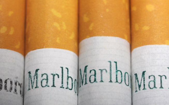 Marlboro Cigarette EMPTY MARLBORO GOLD 20 Cigarette Pack Light Box Pre Plain Packaging Film TV Prop £12.50 - UK Price Near Me Australia