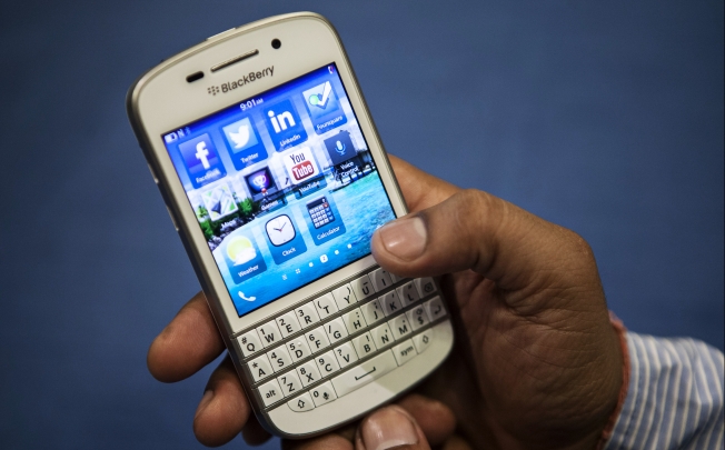 BlackBerry defends smartphones' security