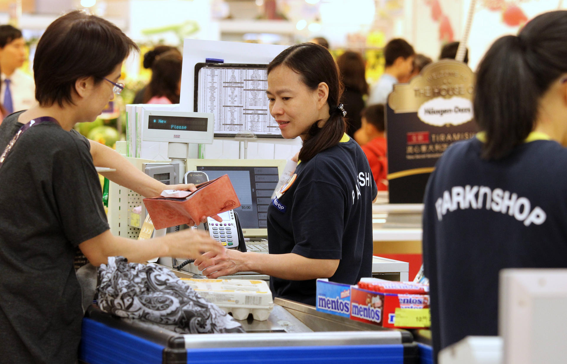 PARKnSHOP Give-Back to Hong Kong Citizens 320,000 Winners to Share $32  Million through Lucky Draw Also A Chance to Win 1-Minute Shopping Spree