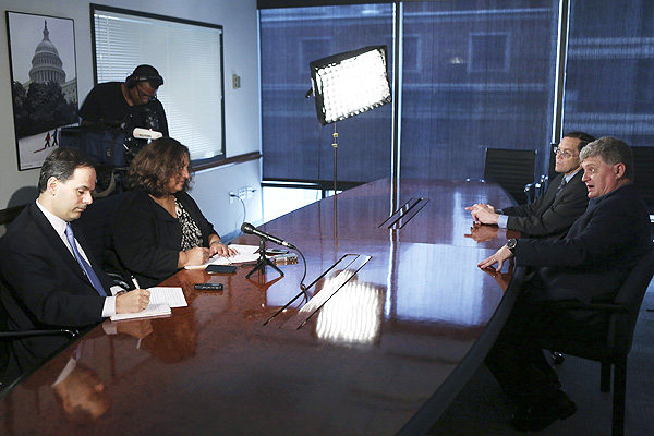 Lon Snowden is interviewed at Reuters office in Washington. Photo: Reuters