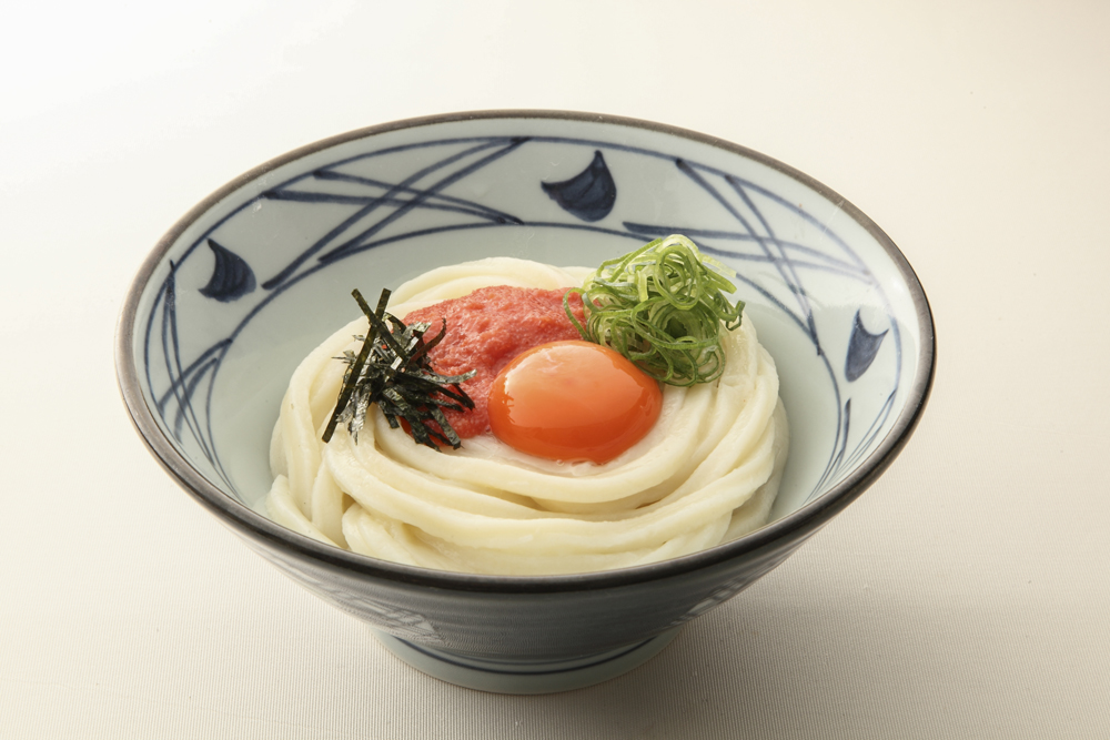 Tasty udon with half-boiled egg and seasoned cod roe.
