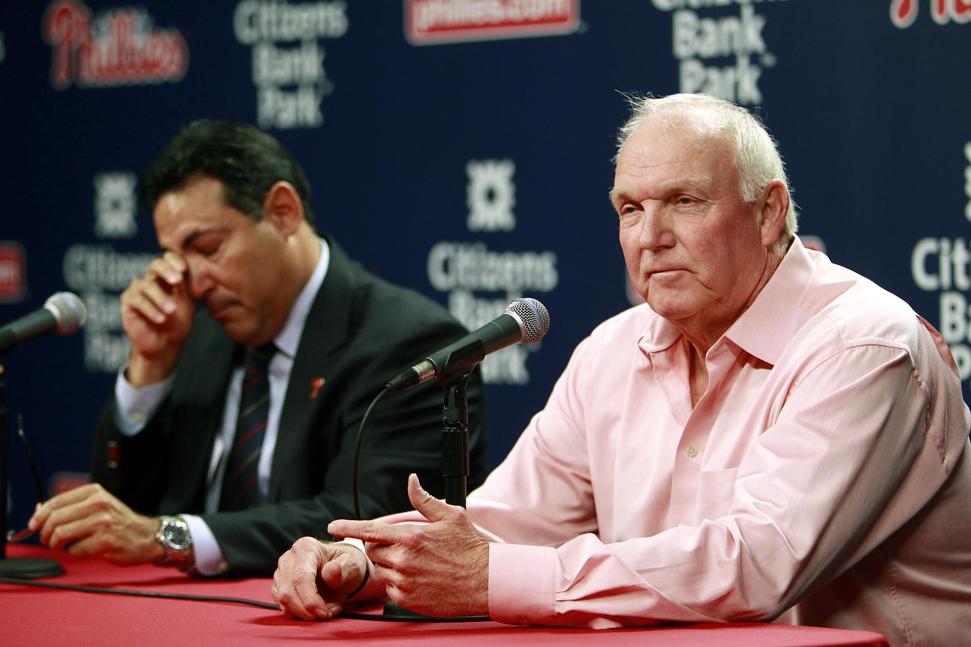 Charlie Manuel replaced as Phillies manager by Ryne Sandberg