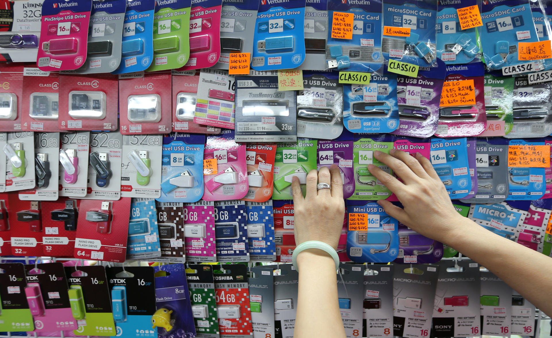 Bargains are within reach at the Sham Shui Po fair. Photo: Felix Wong