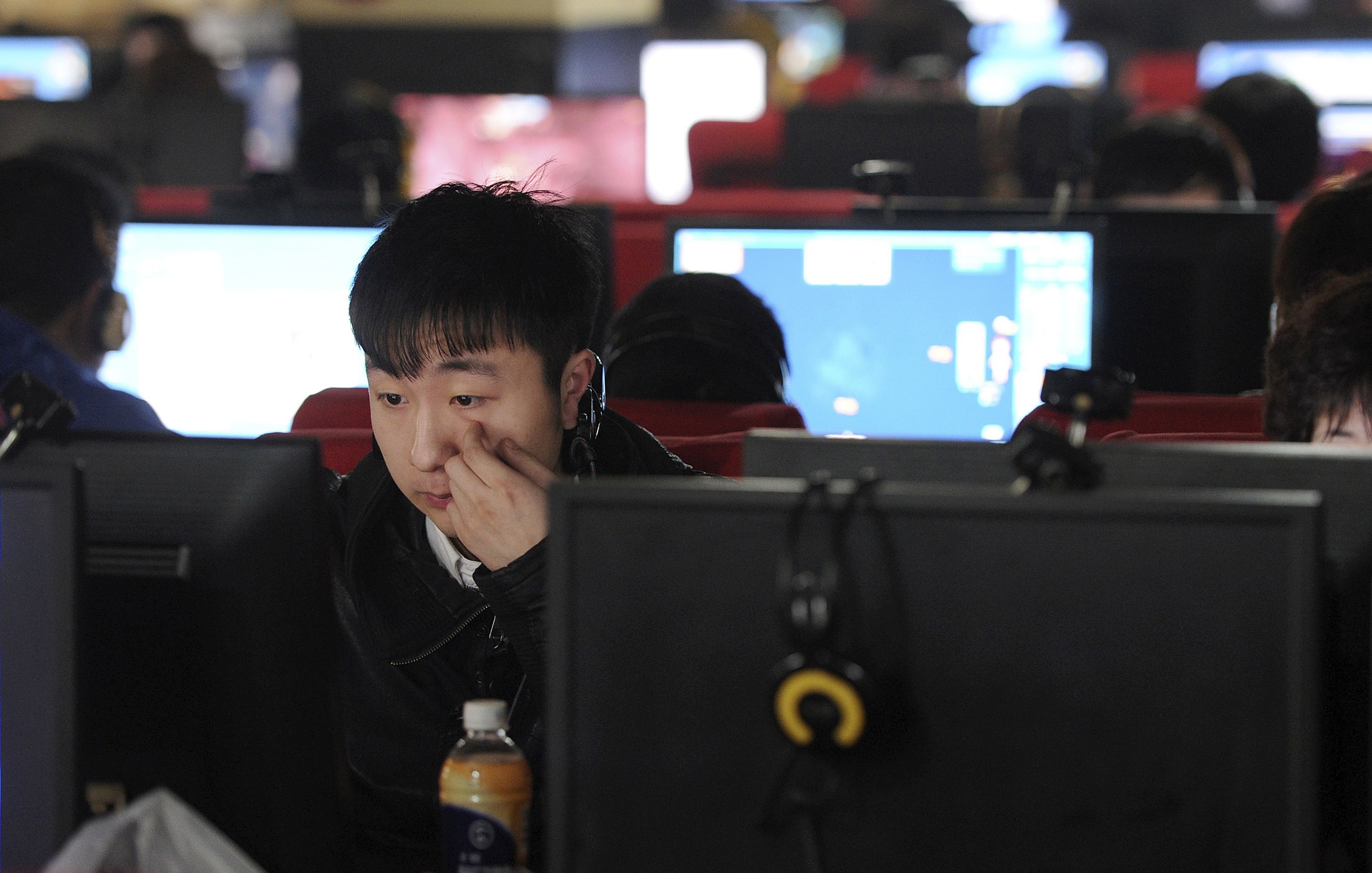 A man uses a computer at an internet cafe in Hefei. Symantec says it has discovered a group of highly sophisticated hackers operating out of China. Photo: Reuters