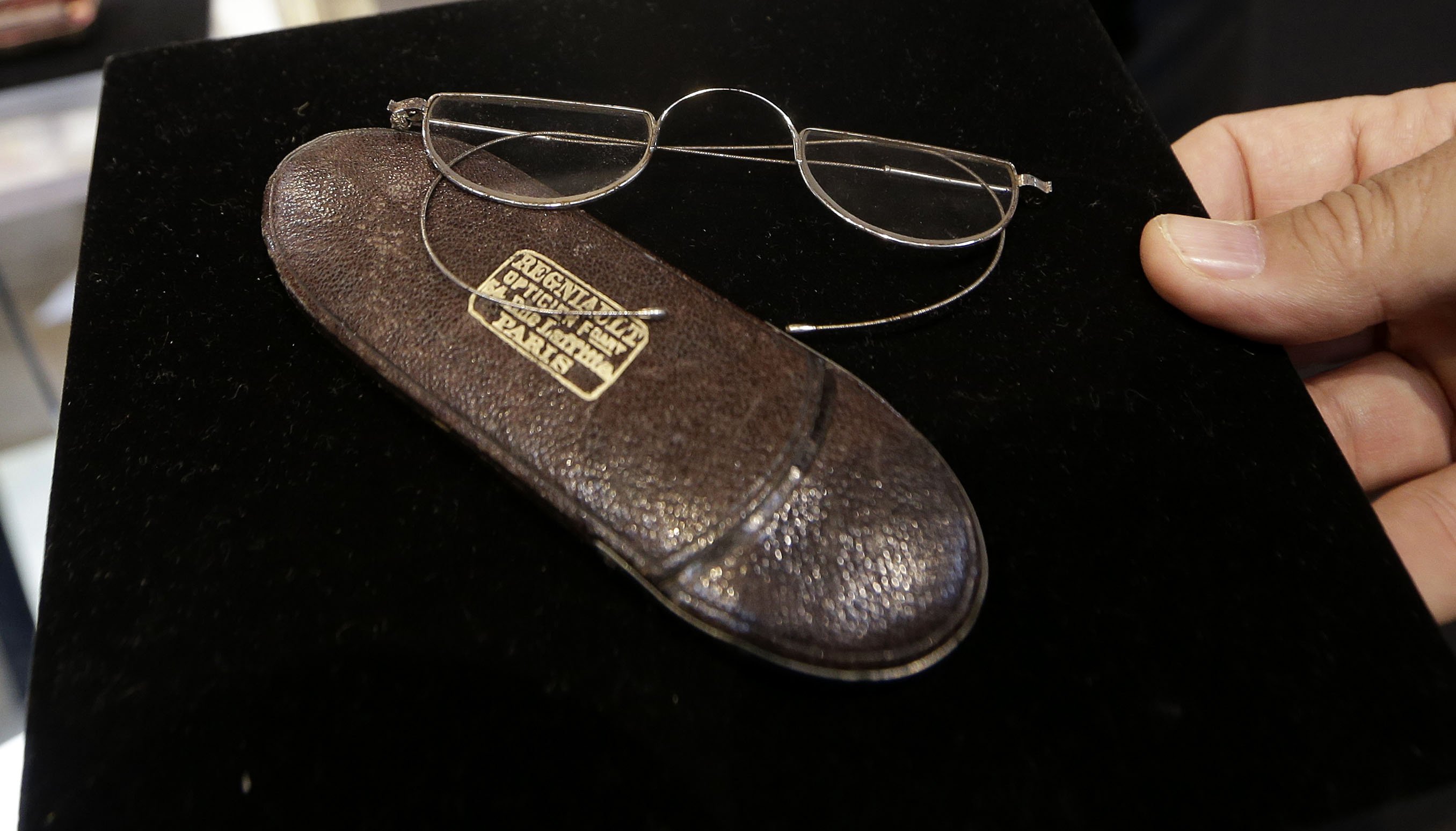 Spectacles that belonged to the artist Pierre-Auguste Renoir. Photo: AP