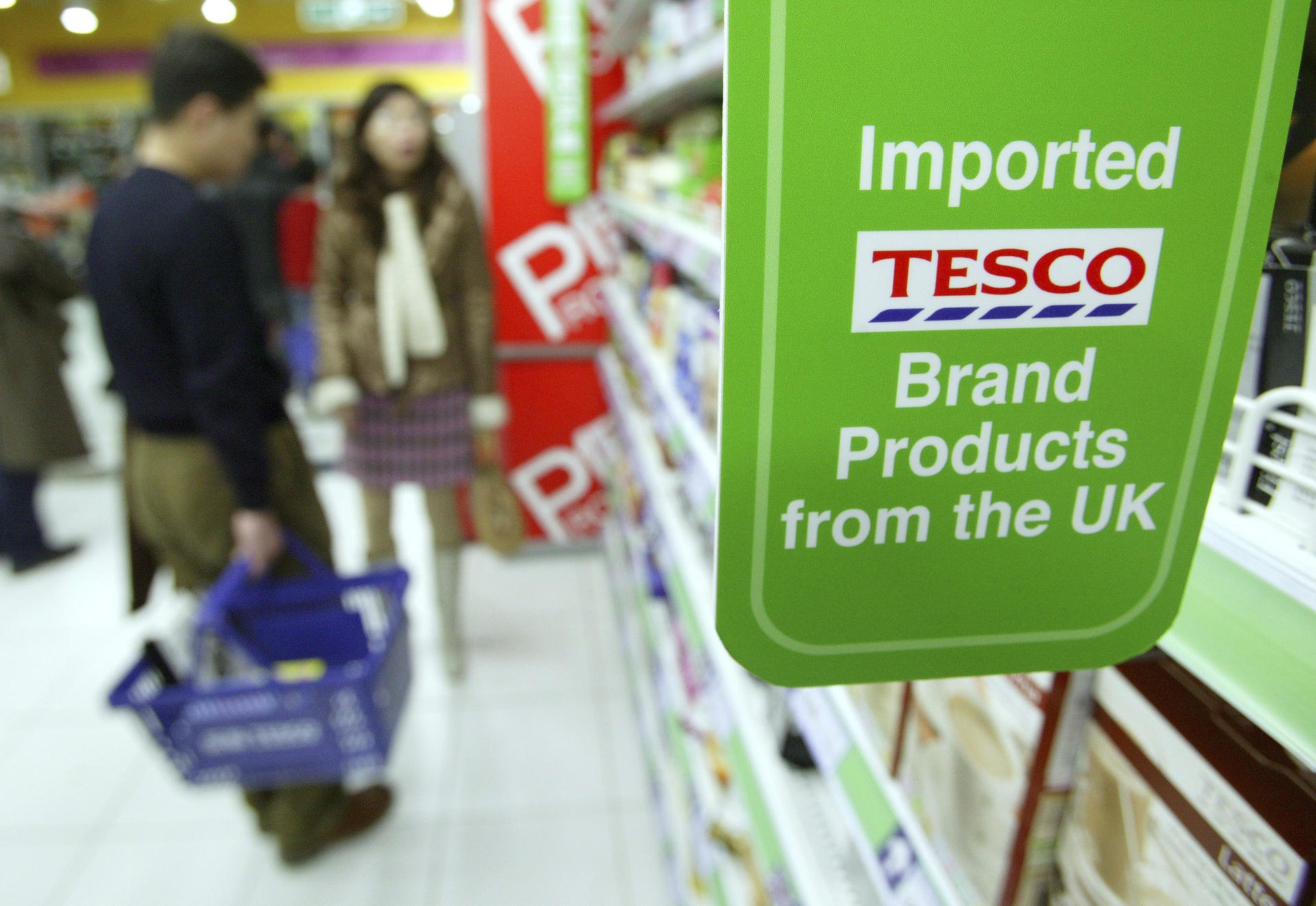 With 134 outlets, Tesco ranked eighth with a 2.4 per cent share in the mainland's hypermarket industry last year. Photo: Bloomberg