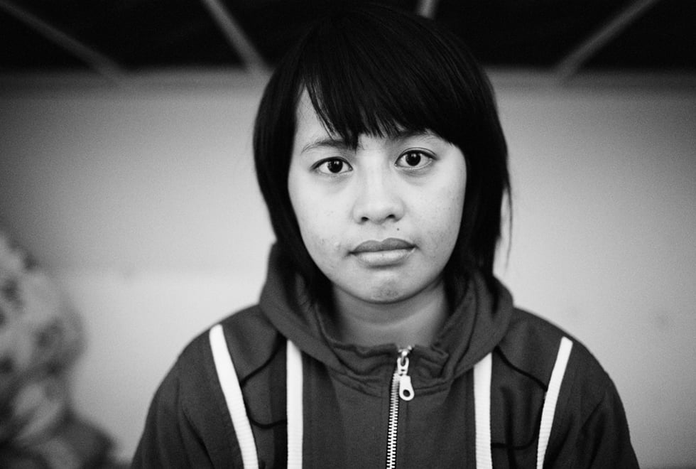 Fatika 22, arrived in Hong Kong a week ago. Two days into her contract she was physically abused by her employer and ran away. Thanks to the help of another Indonesian girl, she went to the police who called an ambulance and did a medical report.