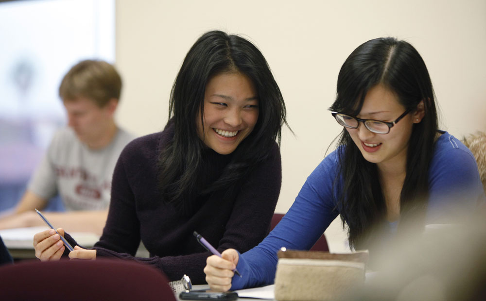 Many Chinese students skip local university entrance exams and apply to American colleges. Photo: MCT