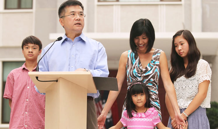 Ambassador Gary Locke and his family. Photo: SCMP 