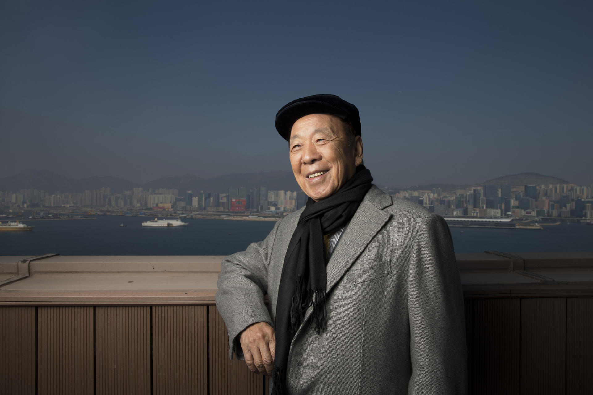 Lui Che-woo says he wants to do something meaningful with his life rather than retire and watch the sun rise and set. Photo: Bloomberg
