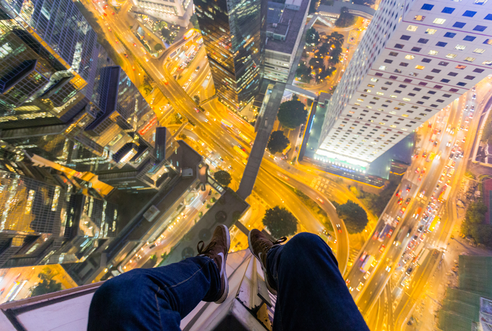 Jaw-dropping pictures taken from the very edge of Hong Kong's towers ...