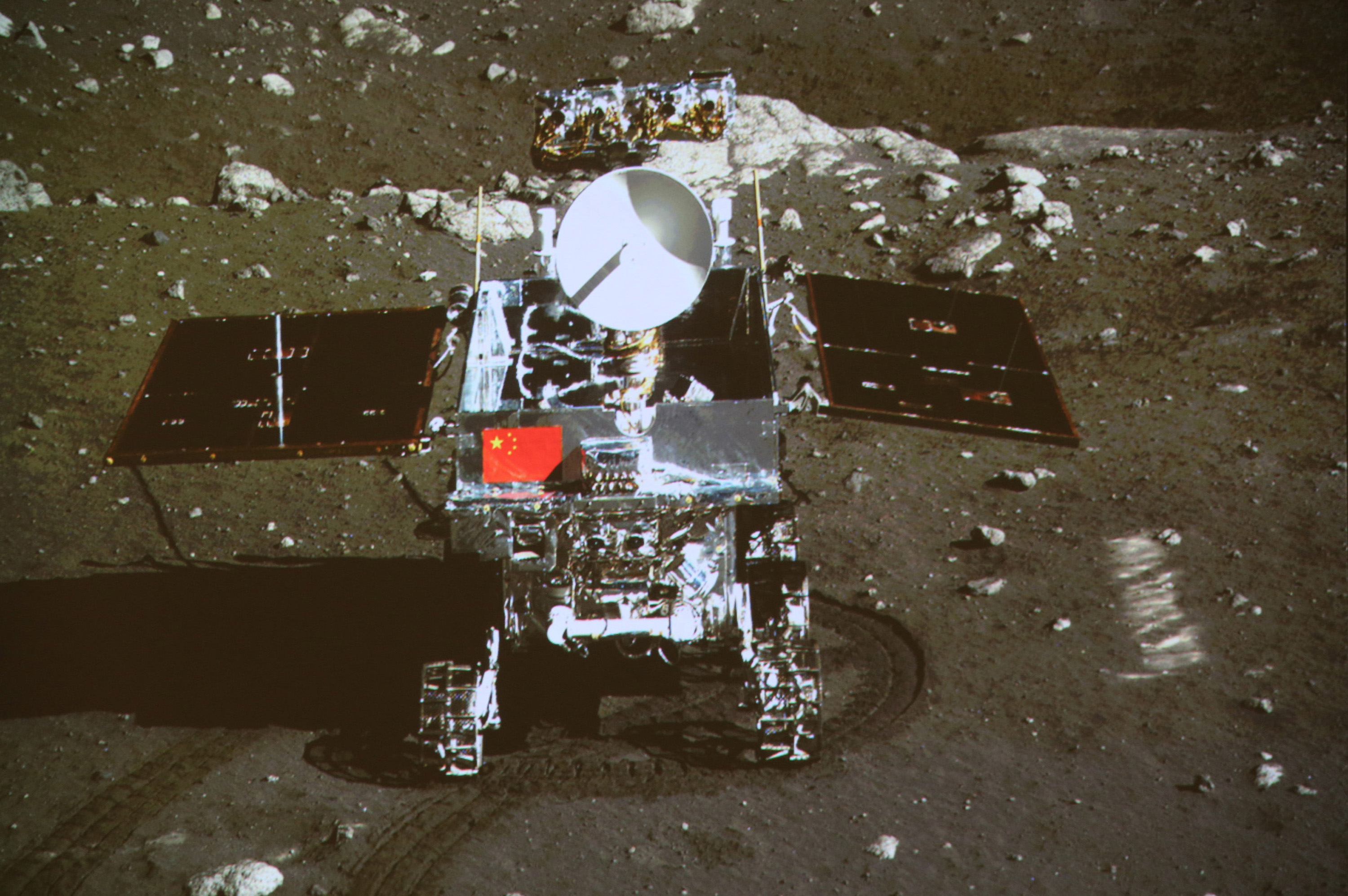 Какой аппарат помогал исследовать поверхность луны. Китайский Луноход Юйту. Луноход Юйту-2. Луноход «Юйту-1. Китайский Луноход Чанъэ 4.