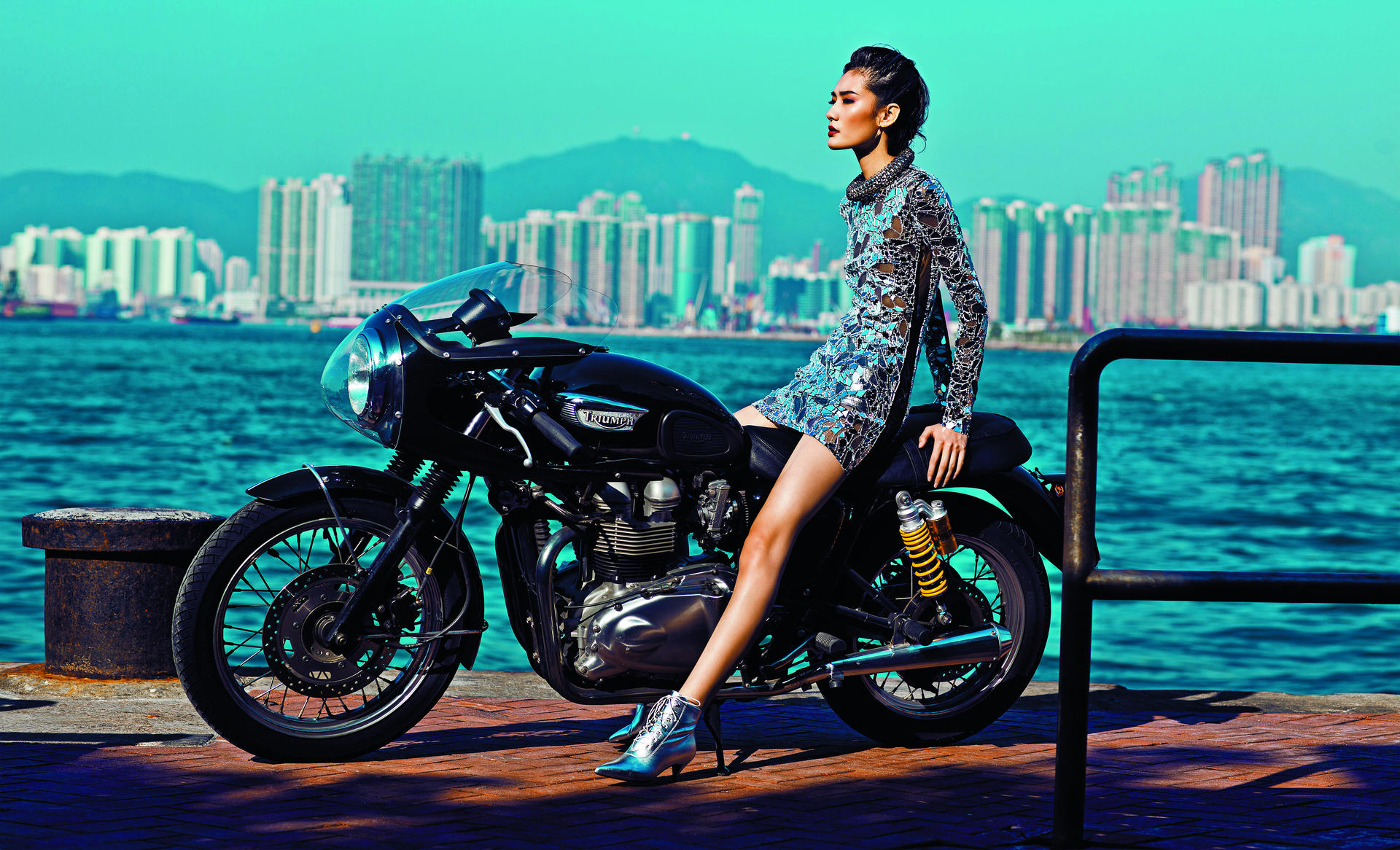 Broken-glass embroidery cocktail mini dress (HK$119,650) by Tom Ford. Boots (HK$6,550) and choker, both by Saint Laurent (inquiries: 2868 0092).