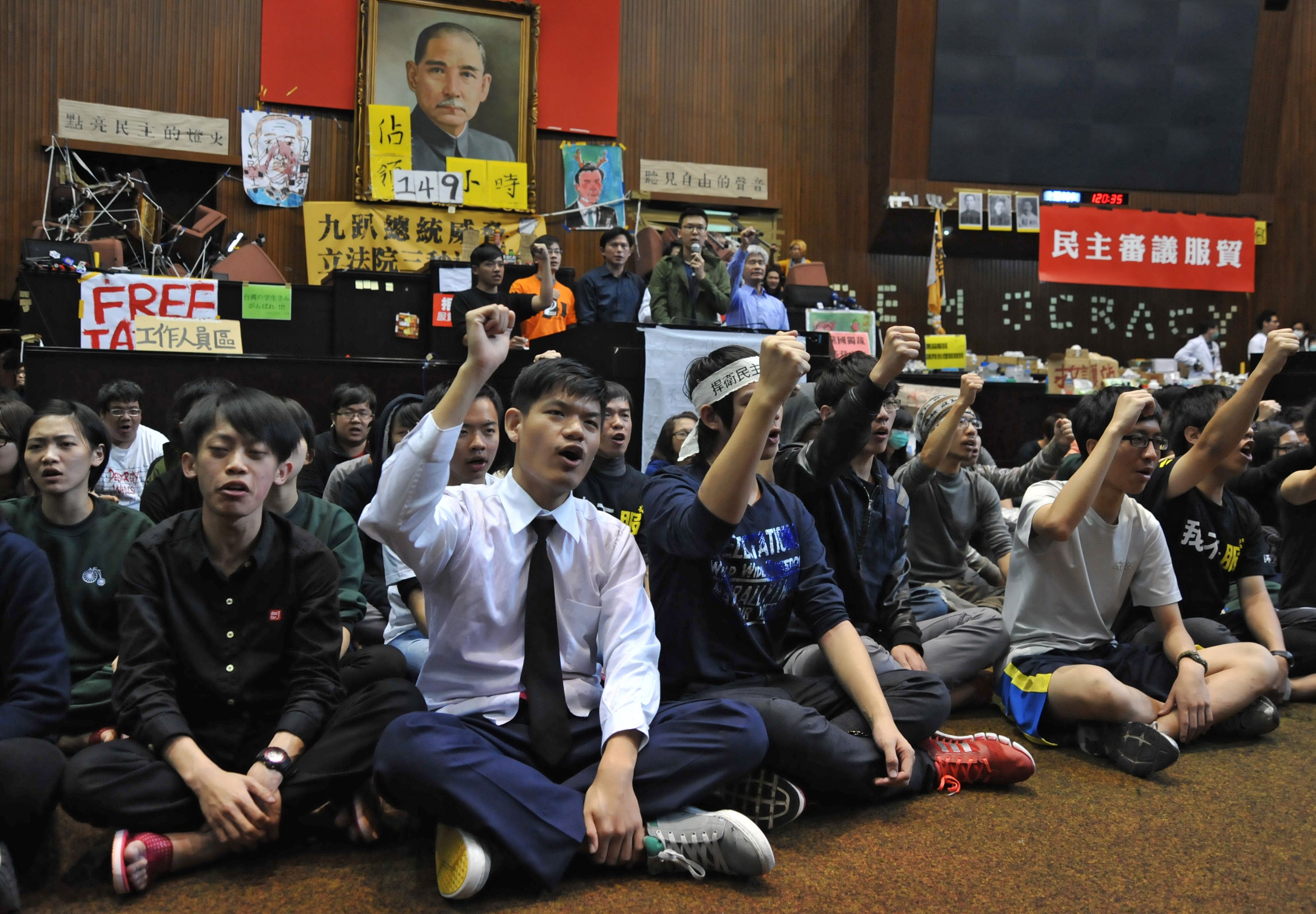 Anti-trade pact occupation of Taiwan parliament was 'months in the