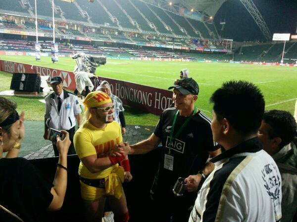 Gordon Tietjens, New Zealand coach, is congratulated by the Hulkster. 