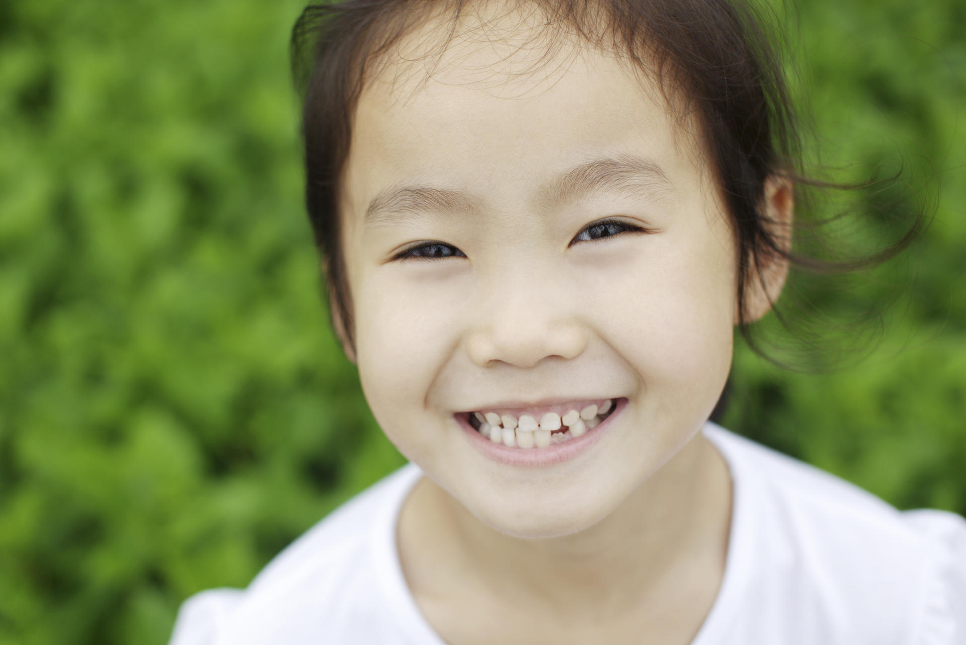 Even sugar-free soft drinks can erode children's teeth. Photo: Corbis