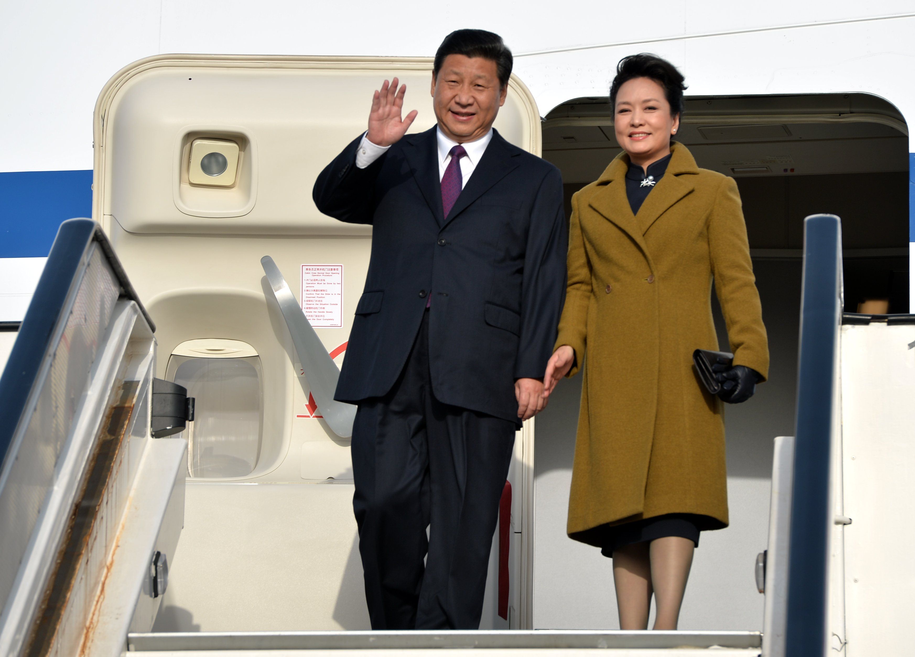 Xi Jinping and wife Peng Liyuan arrive in Zaventem, Belgium. Photo: AFP