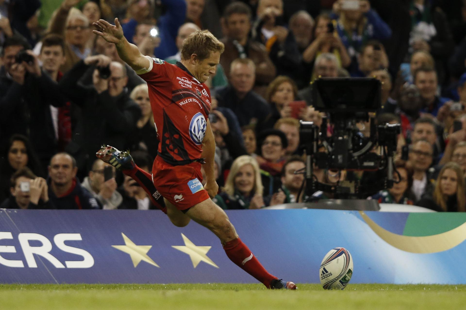 Jonny Wilkinson kicks a conversion for Toulon in their European Cup final against Saracens at Millennium Stadium in Cardiff. Photo: AFP
