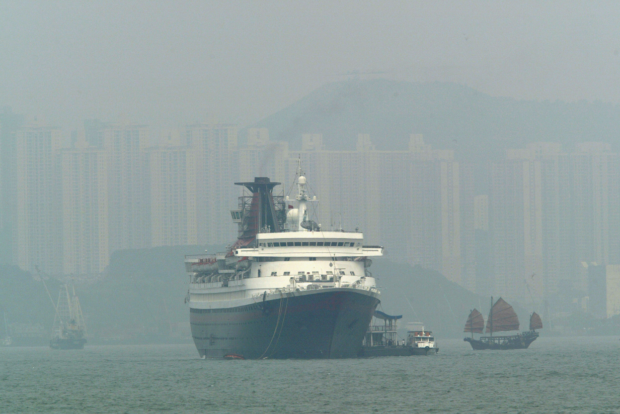 More and more ports have adopted stringent controls to reduce the impact of ship emissions on local air quality. Photo: David Wong