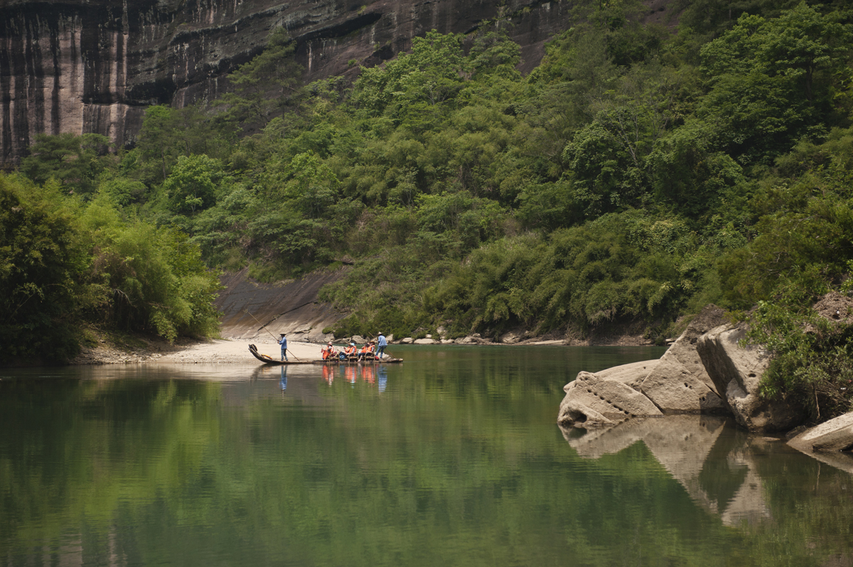 Just gorge-ous: drifting down Nine Bend River on a bamboo raft offers dramatic views. Photos: Jamie Lowe
