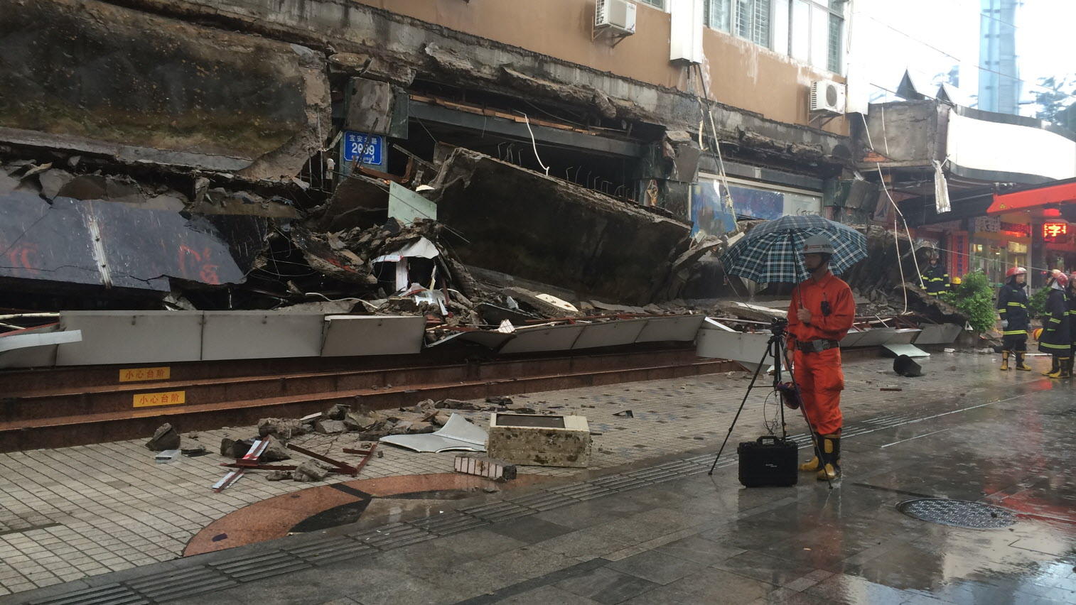 The collapsed awning in Luohu, Shenzhen. Photo: Xinhua