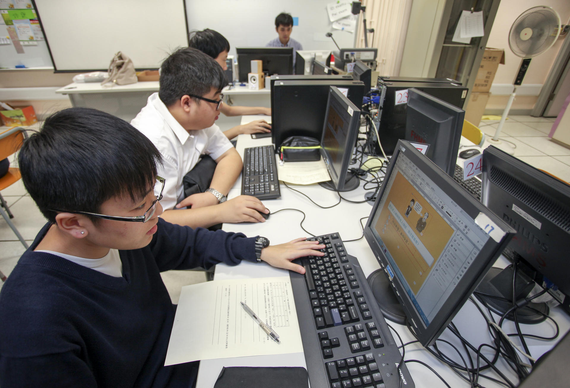 It isn't difficult to motivate youngsters to master the technology for learning. Photo: Paul Yeung