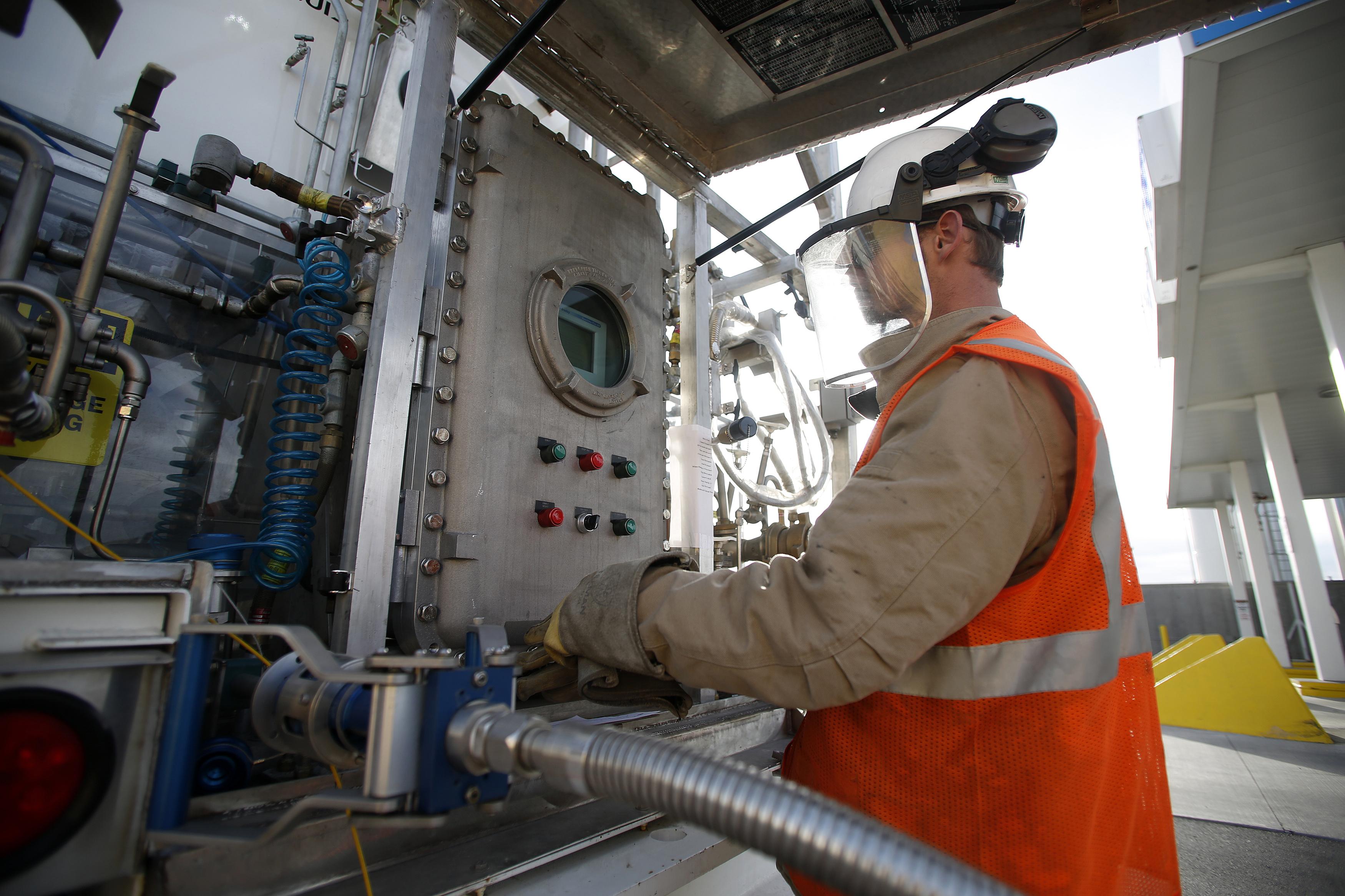 ENN is targeting 25 per cent sales volume growth to 10 billion cubic metres, excluding wholesales volume, for the whole of this year. Photo: Reuters