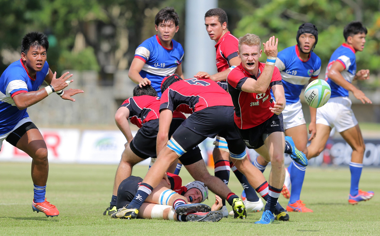 U20s scrum-half Matt Worley distributes the ball during Hong Kong's 44-5 win over Taiwan at the Asian qualifiers in Sri Lanka. Photo: Dennis Muthuthantri for HKRFU