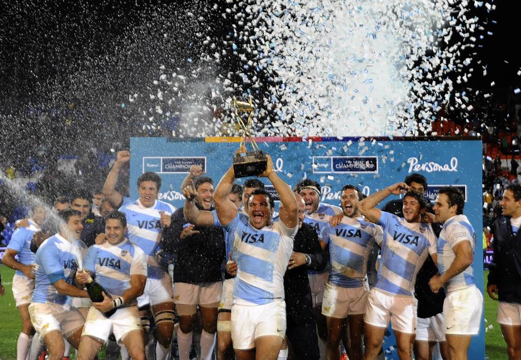 Argentina’s players celebrate after defeating Australia 21-17 on Saturday to win their first Rugby Championship test since joining the southern hemisphere competition in 2012. Photos: AFP