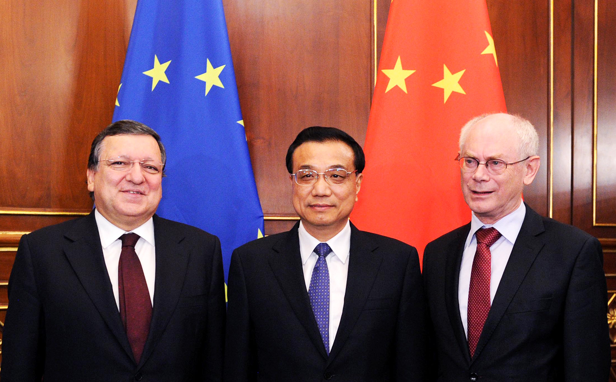 Chinese Premier Li Keqiang (centre) meets with President of the European Council Herman Van Rompuy (right) and President of the European Commission Jose Manuel Barroso in Milan on Wednesday. Photo: Xinhua